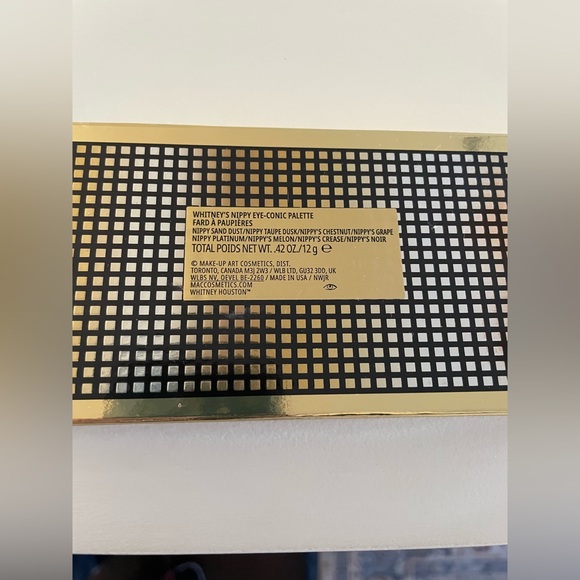 MAC COSMETICS WHITNEY’S NIPPY EYE-CONIC PALETTE - Picture 4 of 6